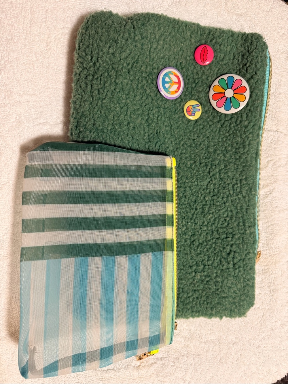 Green Sherpa Laptop Sleeve bag 15 inch with Colorful Badge Accents